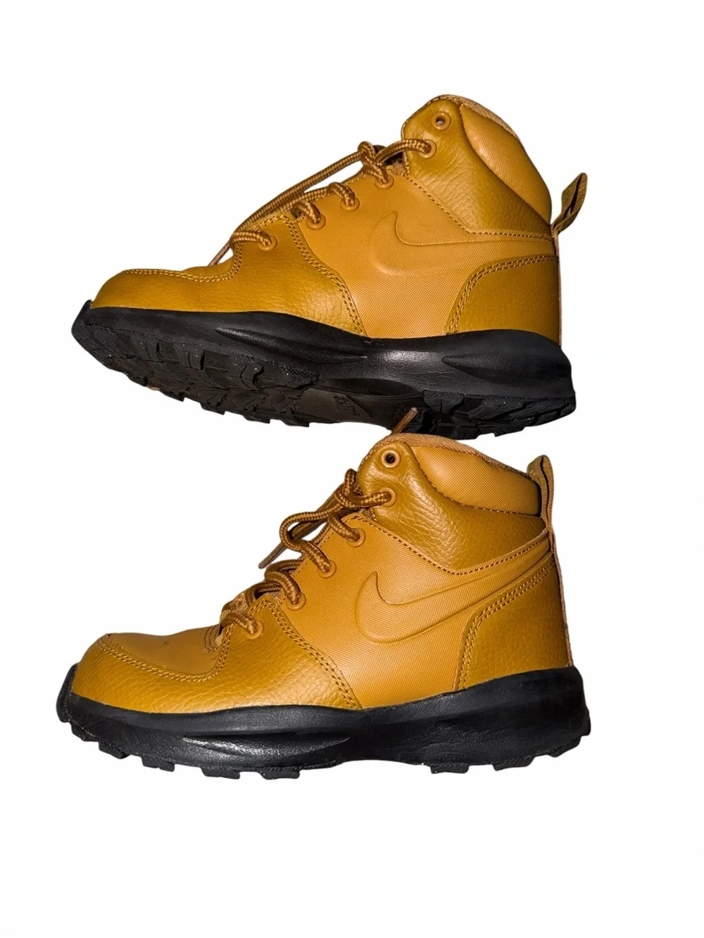 Kids Nike Manoa LTR boots preschool size 12.5C